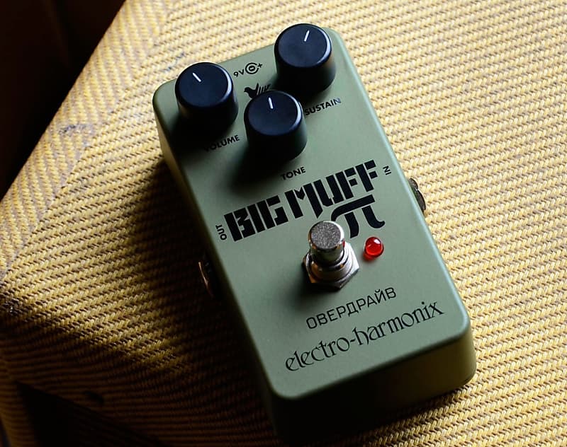 Electro-Harmonix Green Russian Big Muff Distortion/Sustainer Reissue