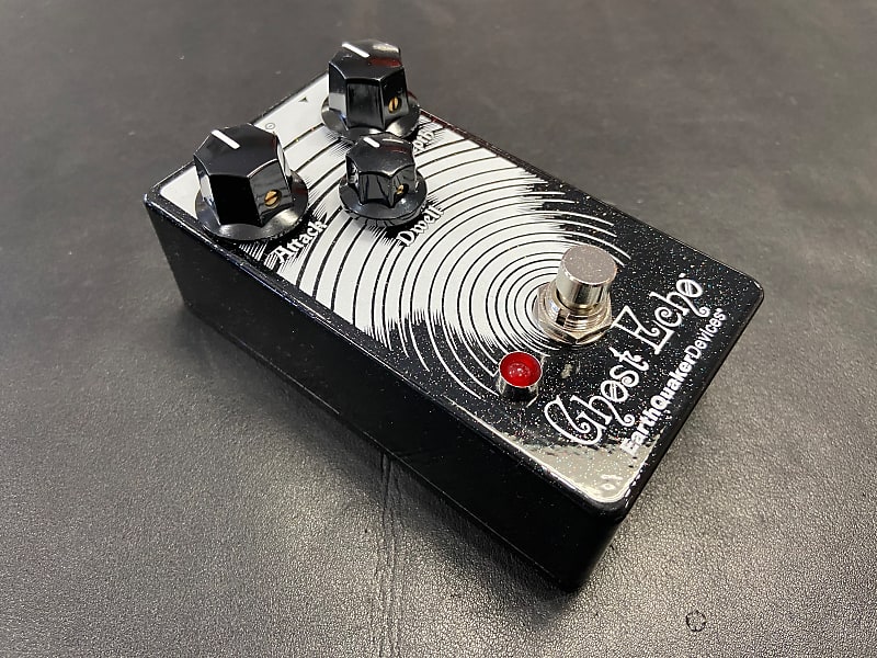 EarthQuaker Devices Ghost Echo V3 Reverb pedal.