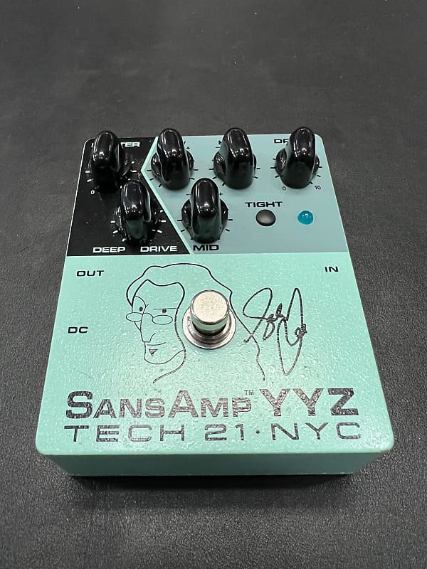 Tech 21 Geddy Lee YYZ Signature SansAmp Bass Drive. B-stock