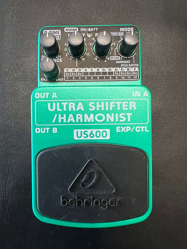 Behringer US600 Ultra Shifter Harmonist Pedal Excellent condition