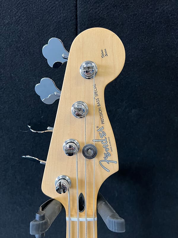 Fender Deluxe Active Precision Bass Special Maple Fretboard 2014