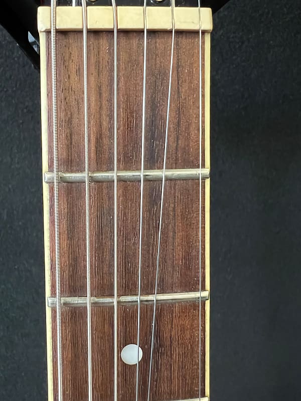 Austin LP style single cut set neck guitar 2000's - Red w/gold hardware, Murphy's Music, Instruments, Lessons