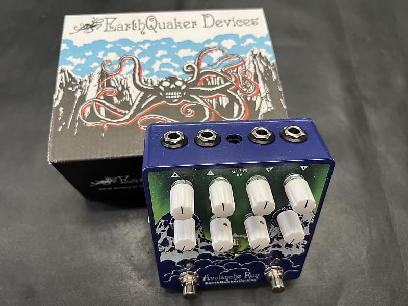 EarthQuaker Devices Avalanche Run Stereo Reverb & Delay w/ Tap Tempo V2  2024 Brick and Mortar Blue Night- Aurora Borealis finish. New!