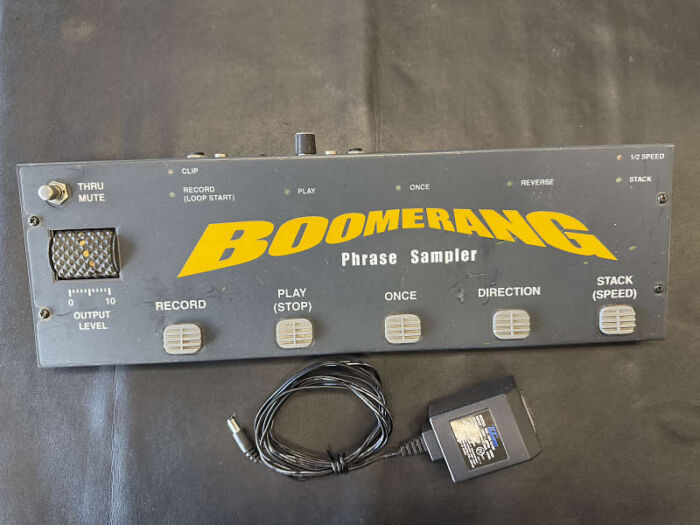 Boomerang V1 Phrase Sampler Looper pedal 2000s - Black w/power supply- Pre owned