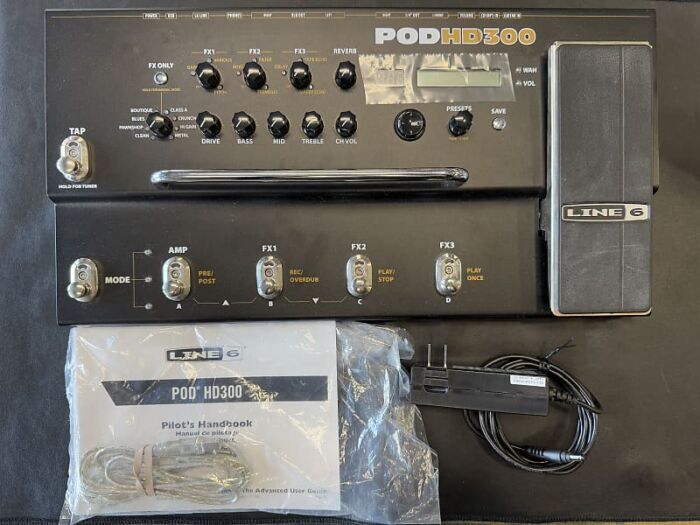 Line 6 POD HD300 Multi-Effect and Amp Modeler Pedal 2010s - w/AC adapter + Manual