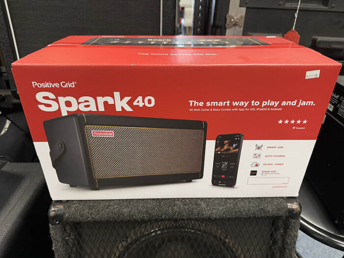 Positive Grid Spark 40 40-Watt 2x4" Modeling Guitar Combo 2020 - Present - Black- Unopened box